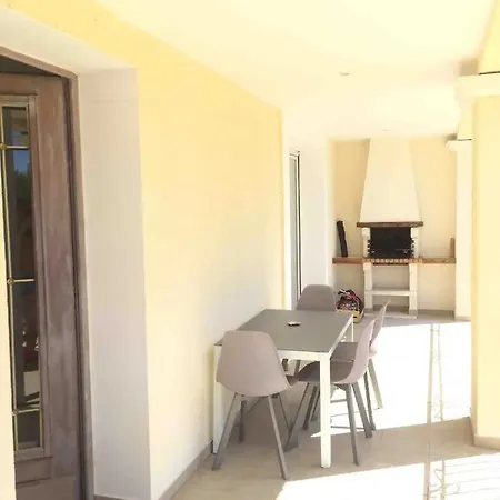 Logement Dans Maison Entre Nimes Et Anduze